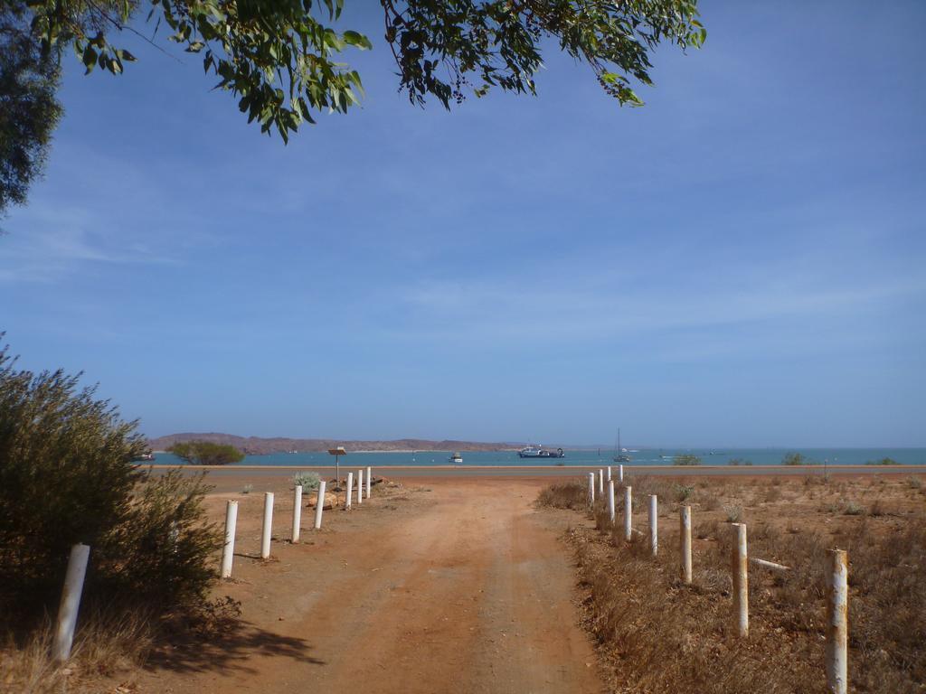 Dampier Mermaid Hotel Karratha Exteriör bild