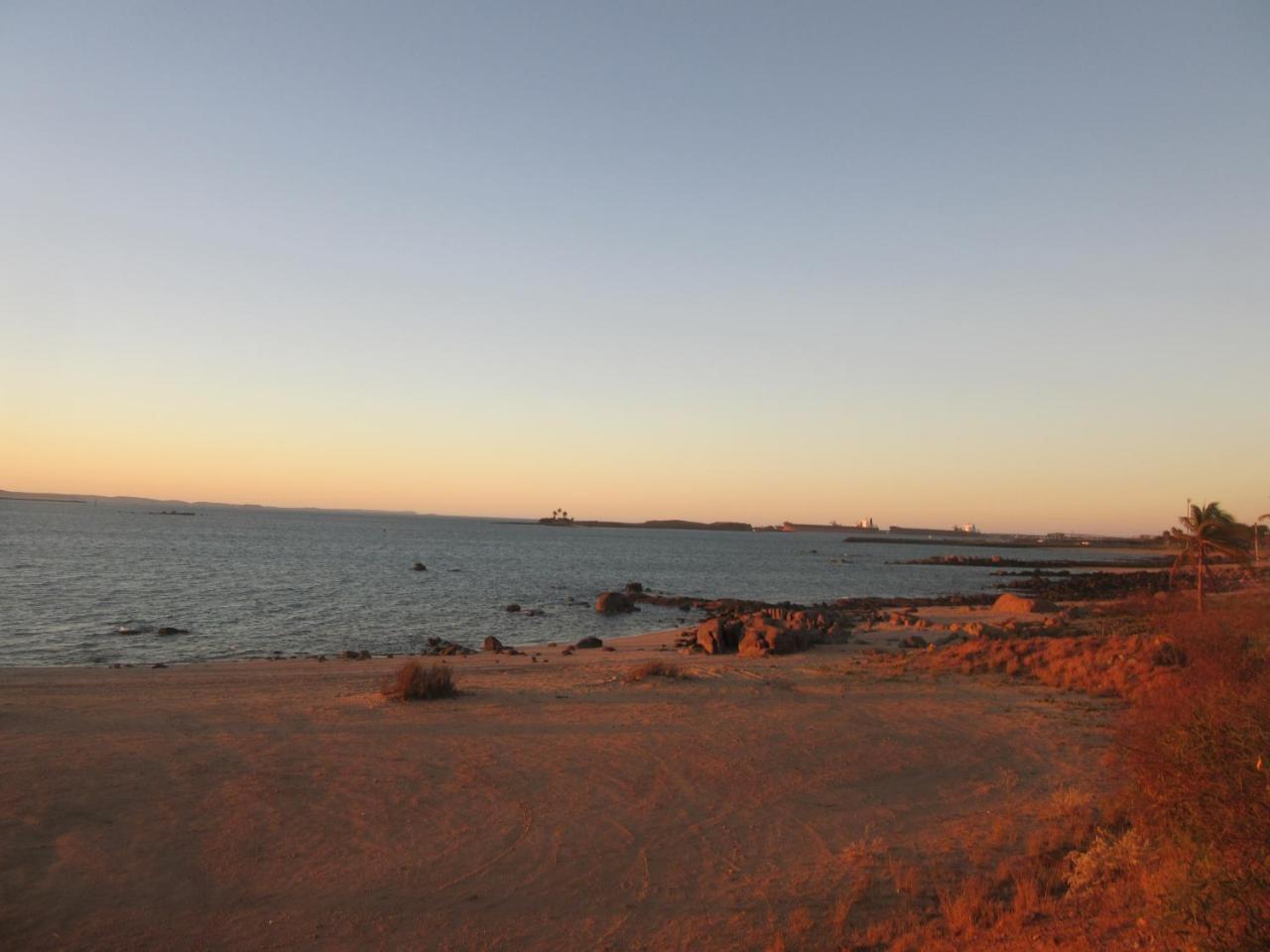 Dampier Mermaid Hotel Karratha Exteriör bild