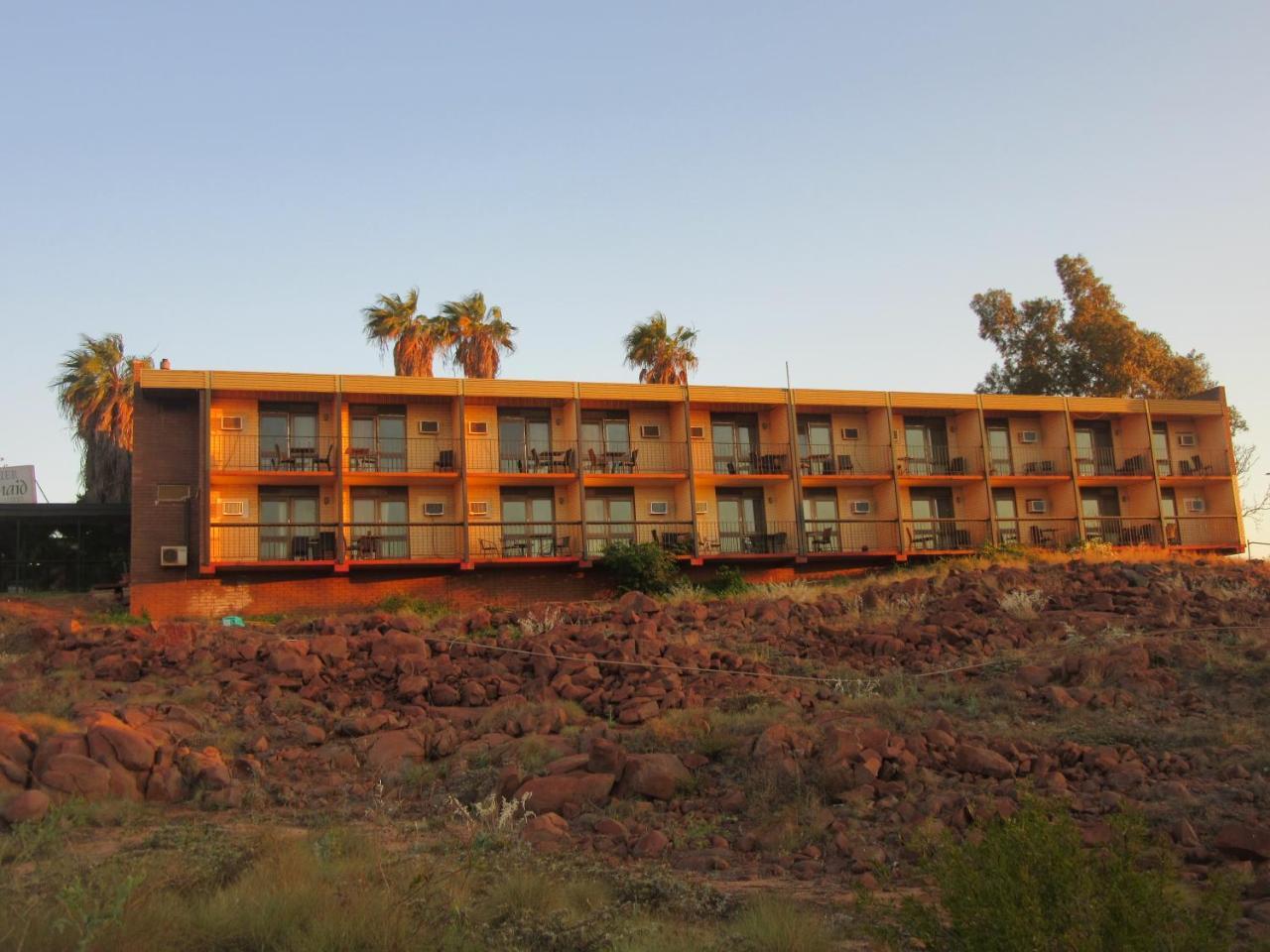Dampier Mermaid Hotel Karratha Exteriör bild